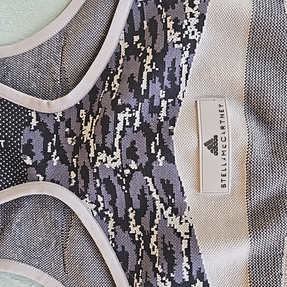 Adidas Top,  Size M - Picture 4 of 4